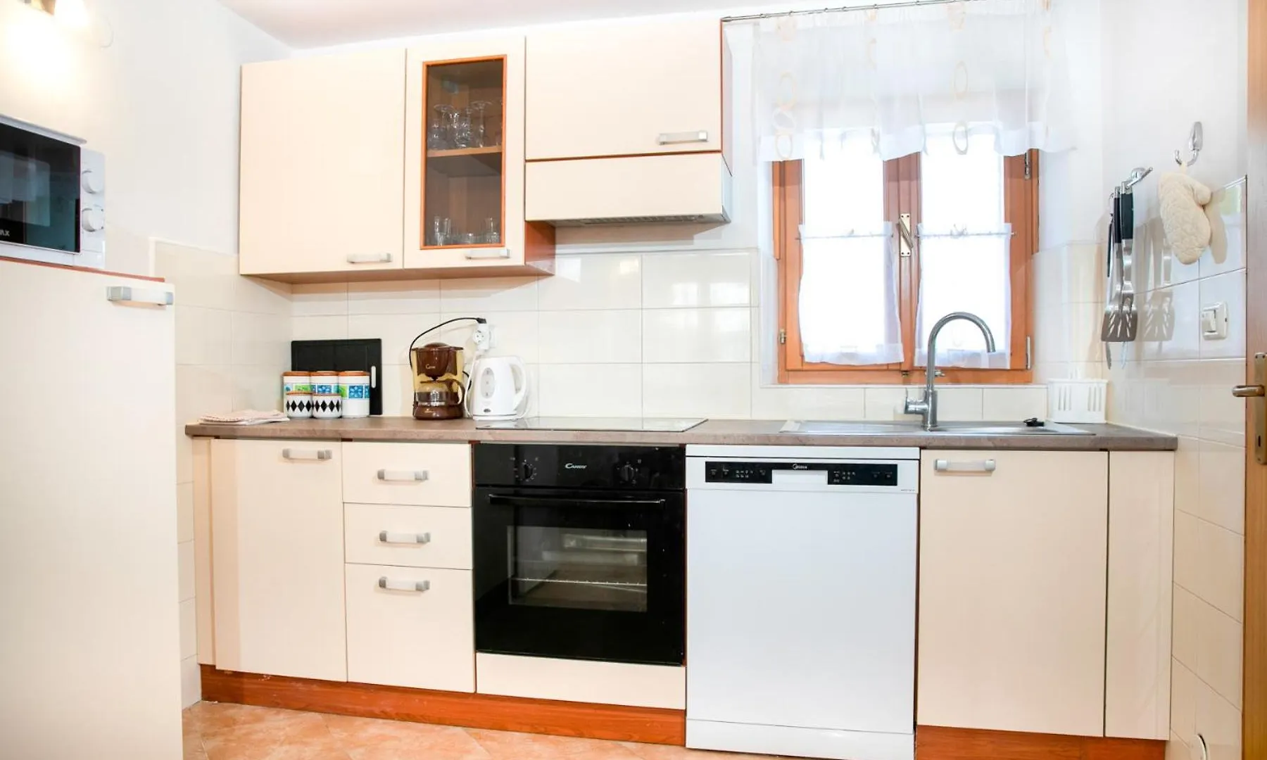 וילה הוילה באלה House Ladonja With Private Pool
