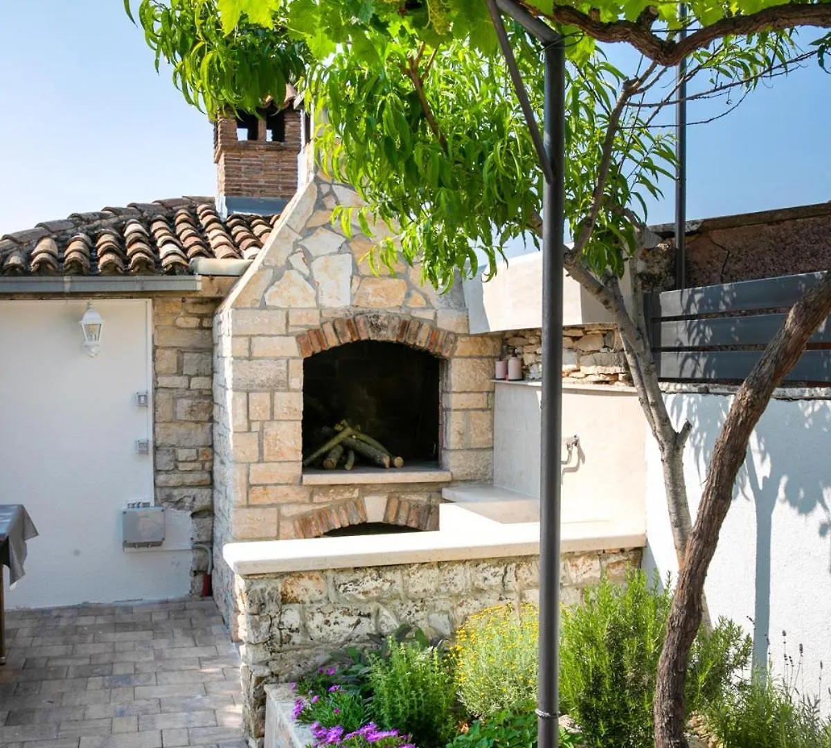 וילה הוילה באלה House Ladonja With Private Pool